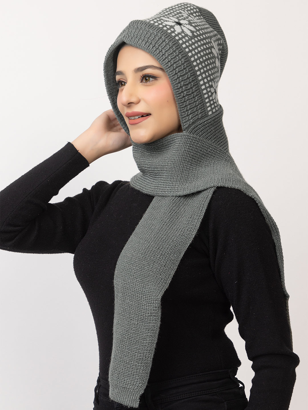Grey flower muffler cap