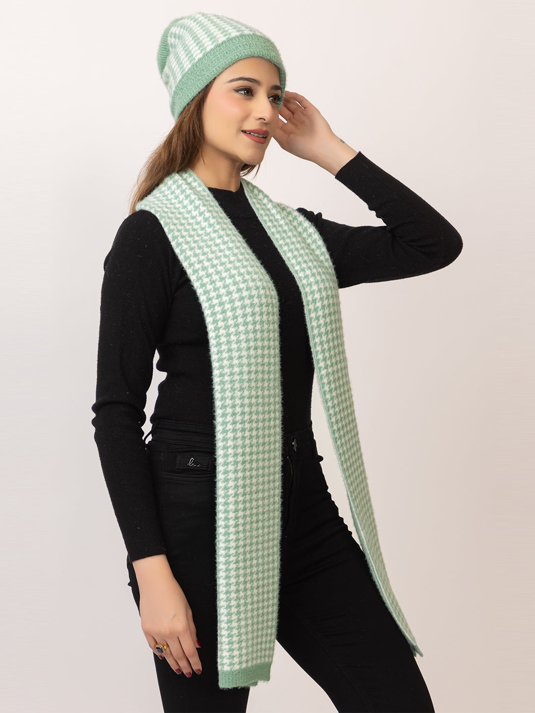 Green Dots scarf cap combo