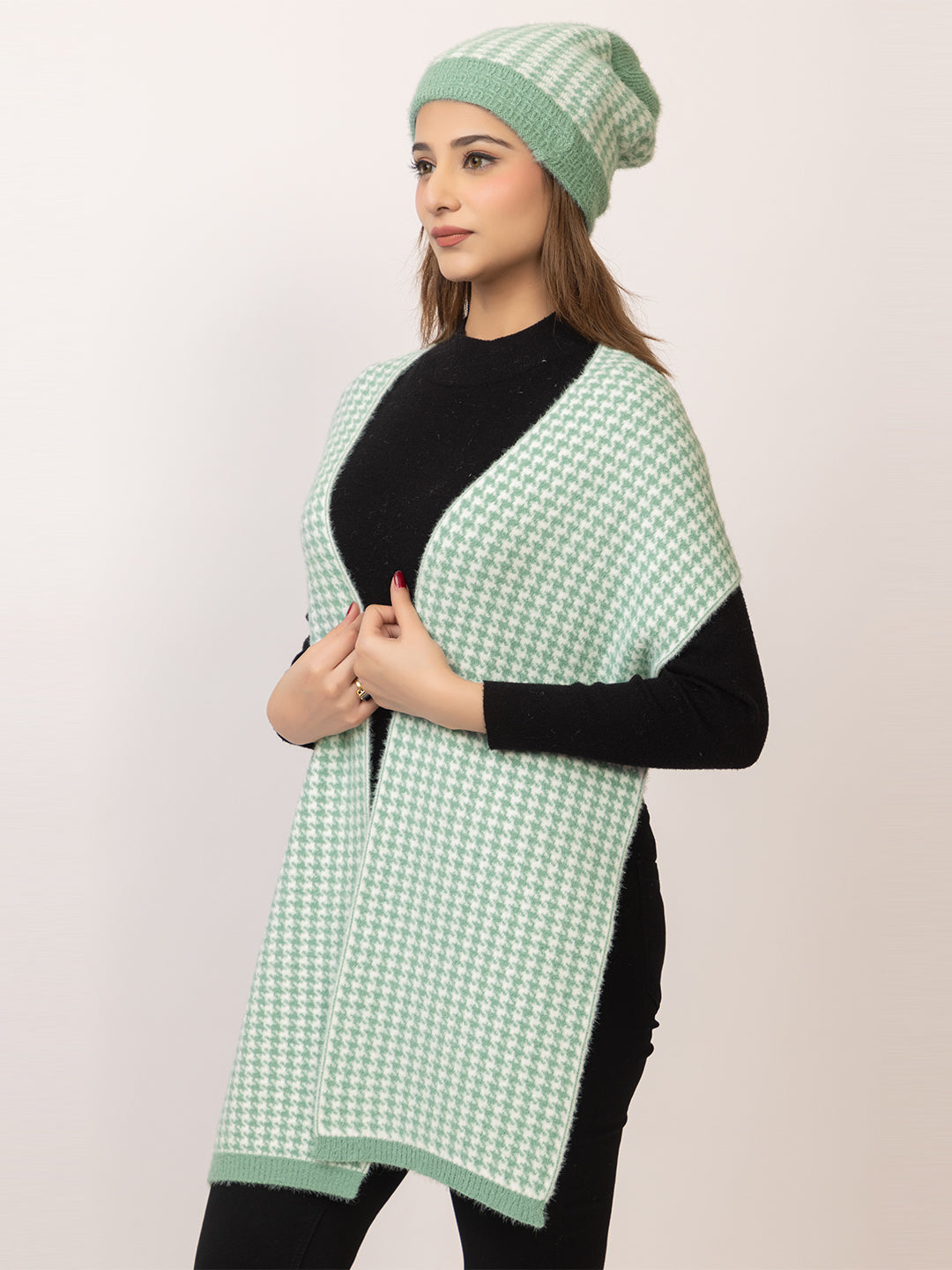 Green Dots scarf cap combo