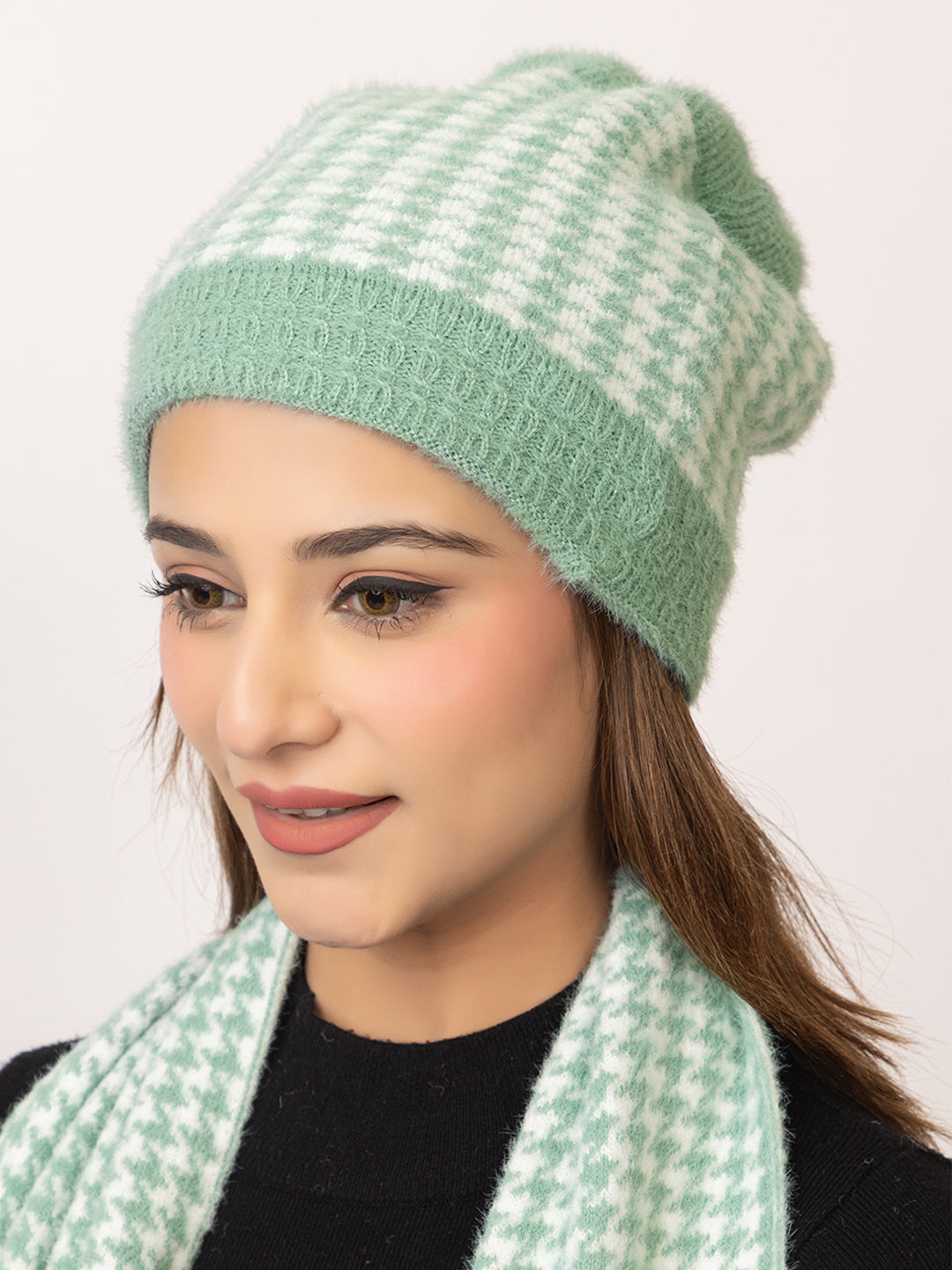 Green Dots scarf cap combo