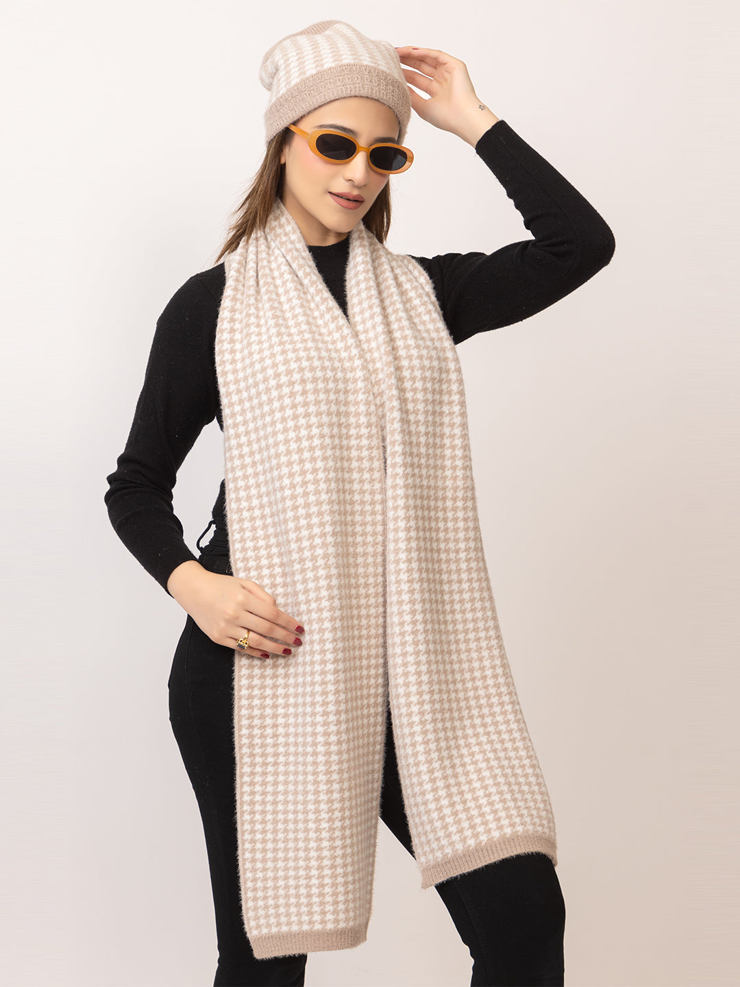 Beige Dots scarf cap combo