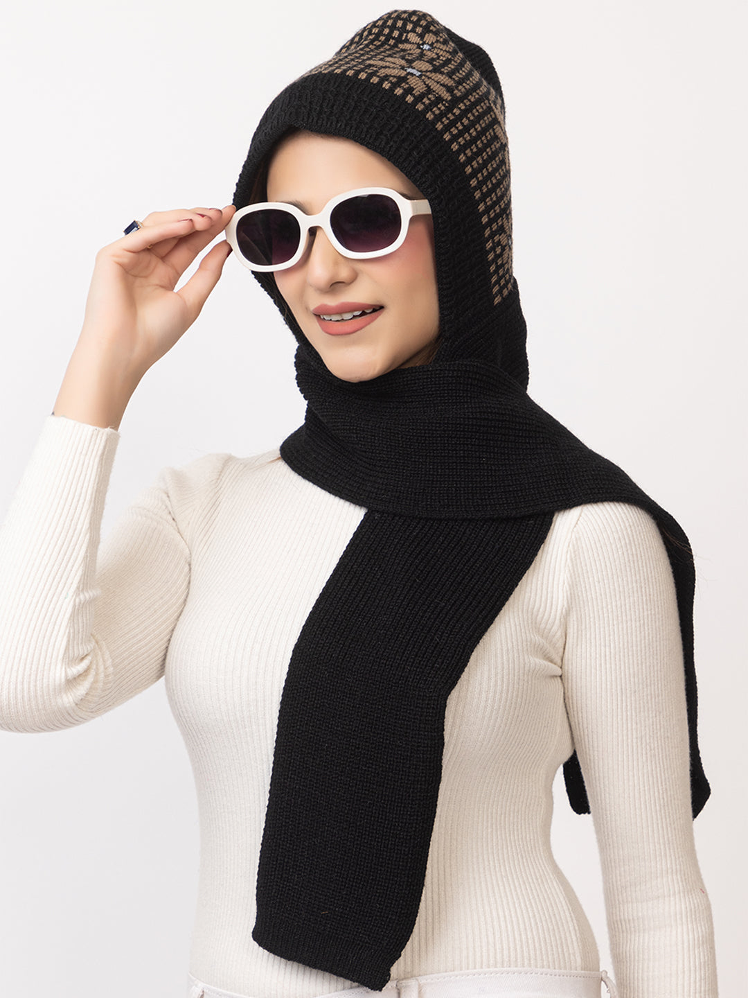 Black flower muffler cap