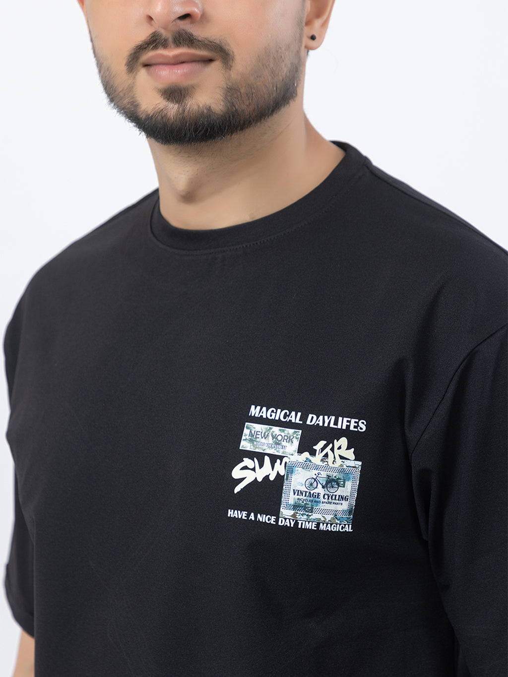 Men Oversized/Drop Shoulder Printed T-Shirt - Black