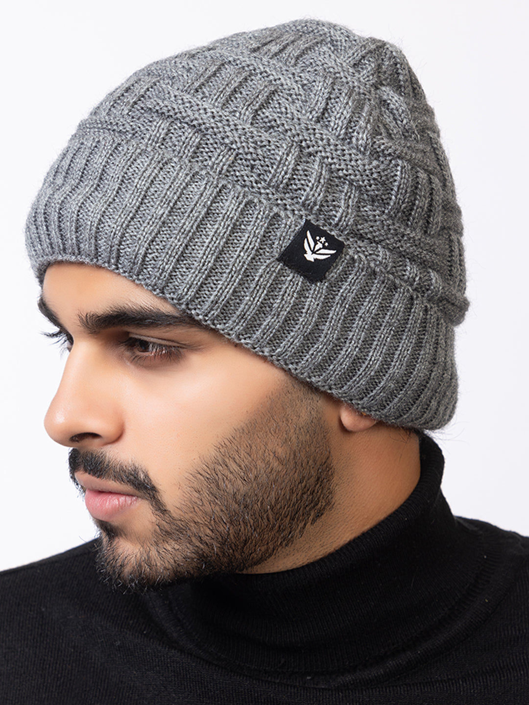 Grey criss-cross cap