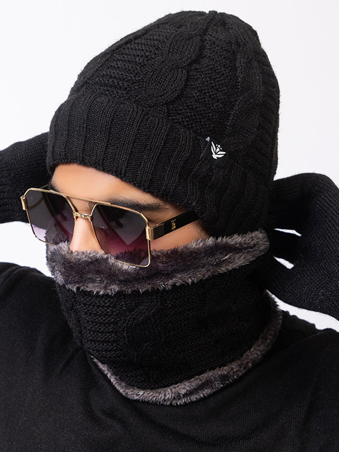 black beanie neck set with gloves