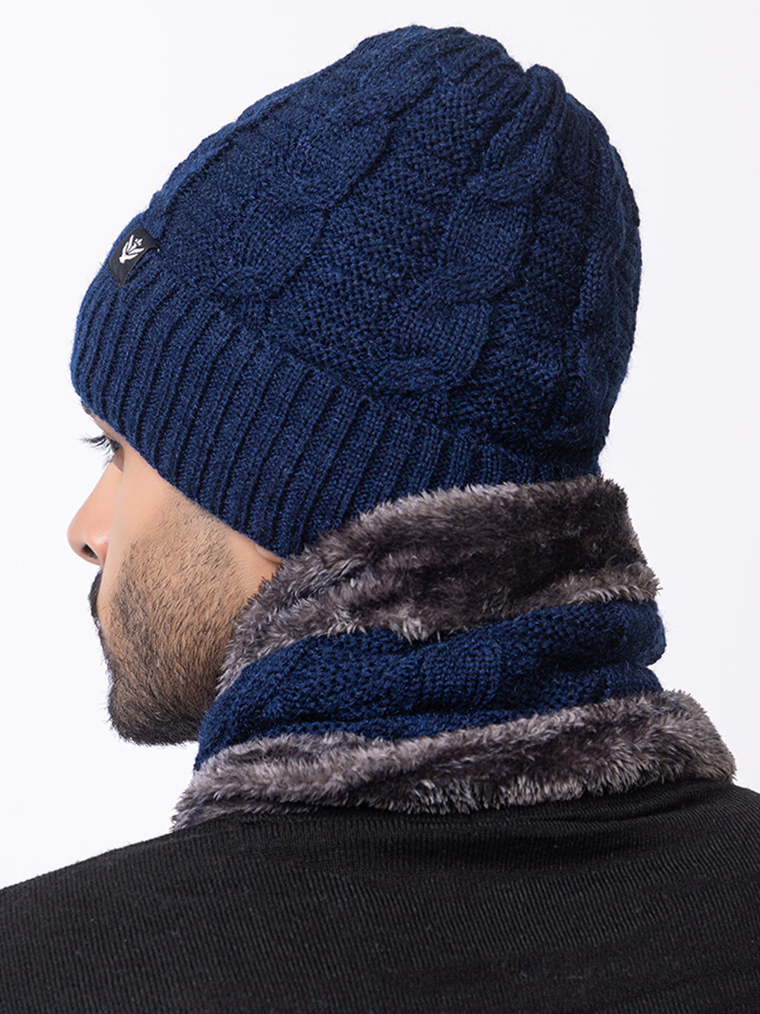 navy beanie neck set 