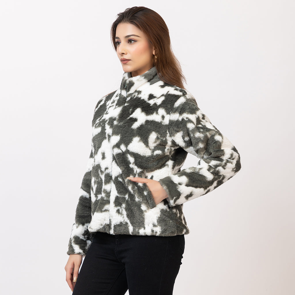 Woman wearing a tie-dye jacket on a white background Amoldo
