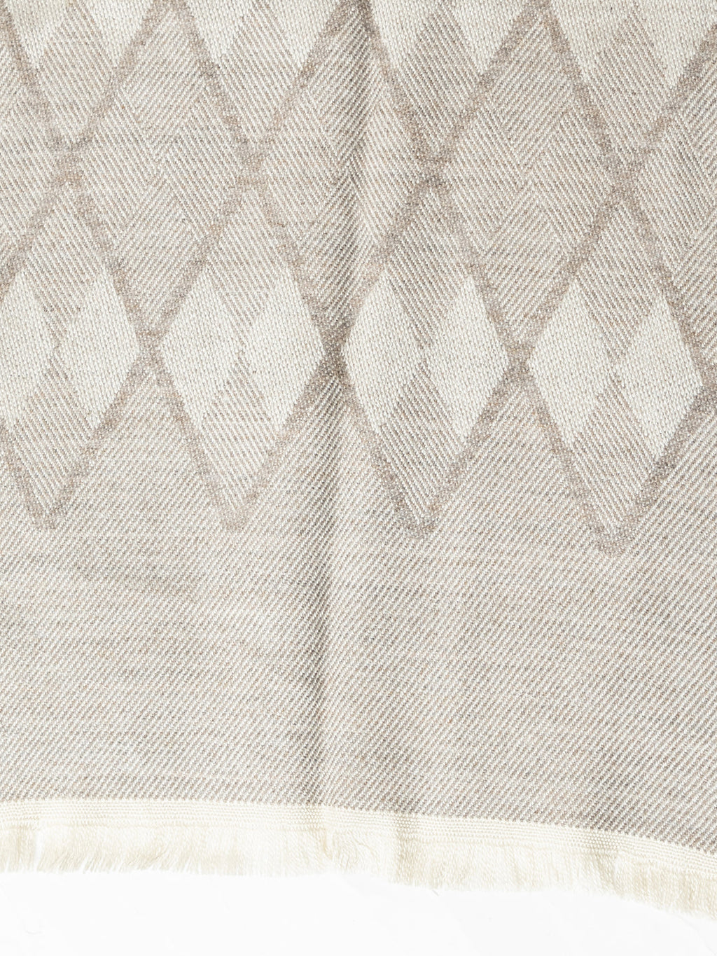 Woolen Diamond Muffler- Beige | Amoldo