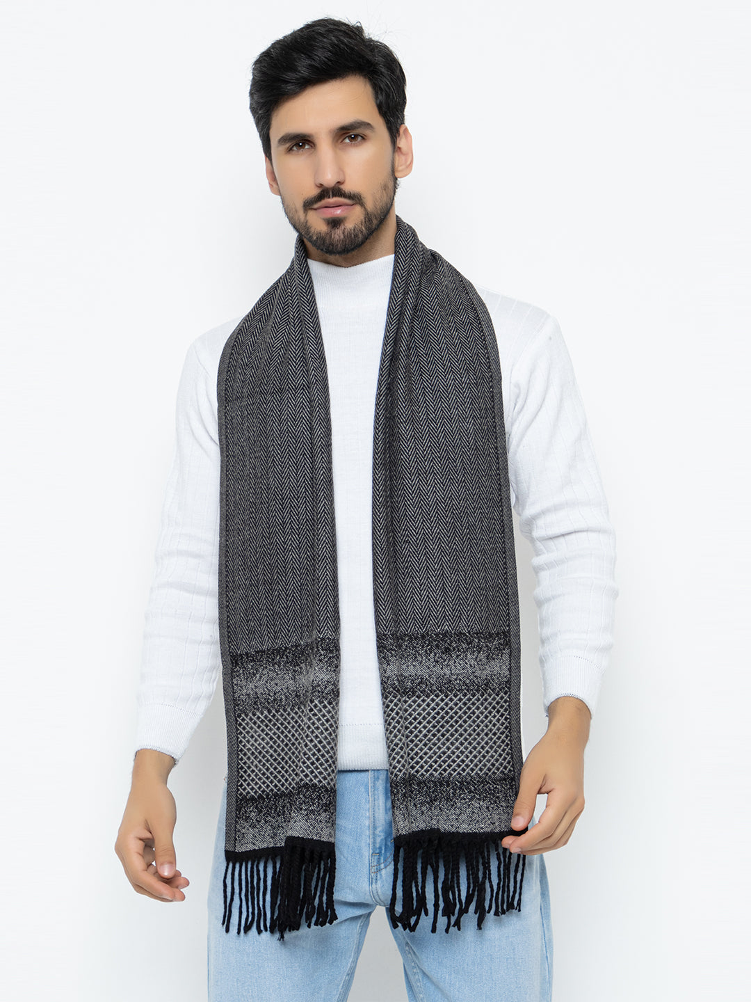 Woolen Sketch Design Muffler- Light Grey | Amoldo