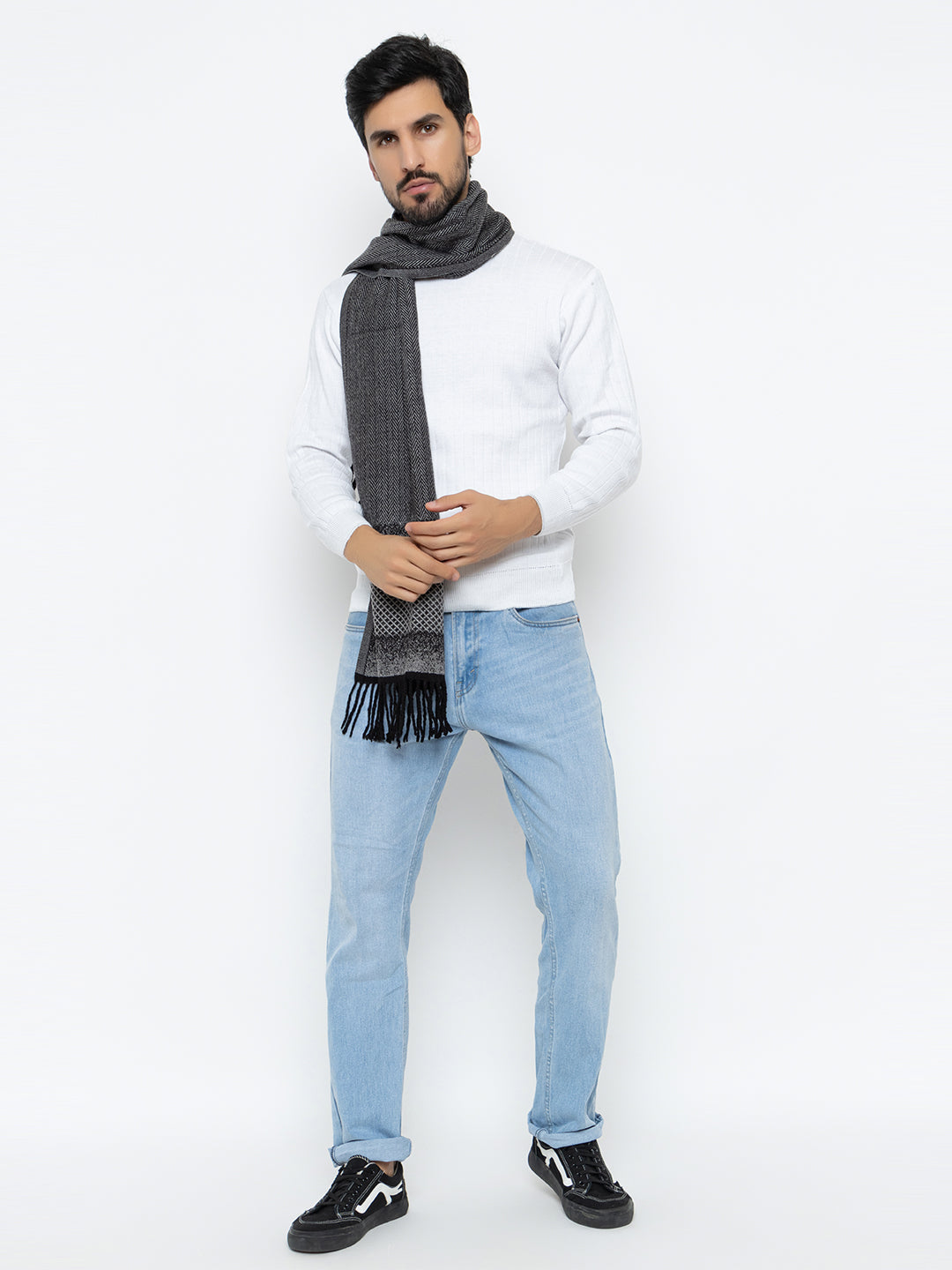 Woolen Sketch Design Muffler- Light Grey | Amoldo