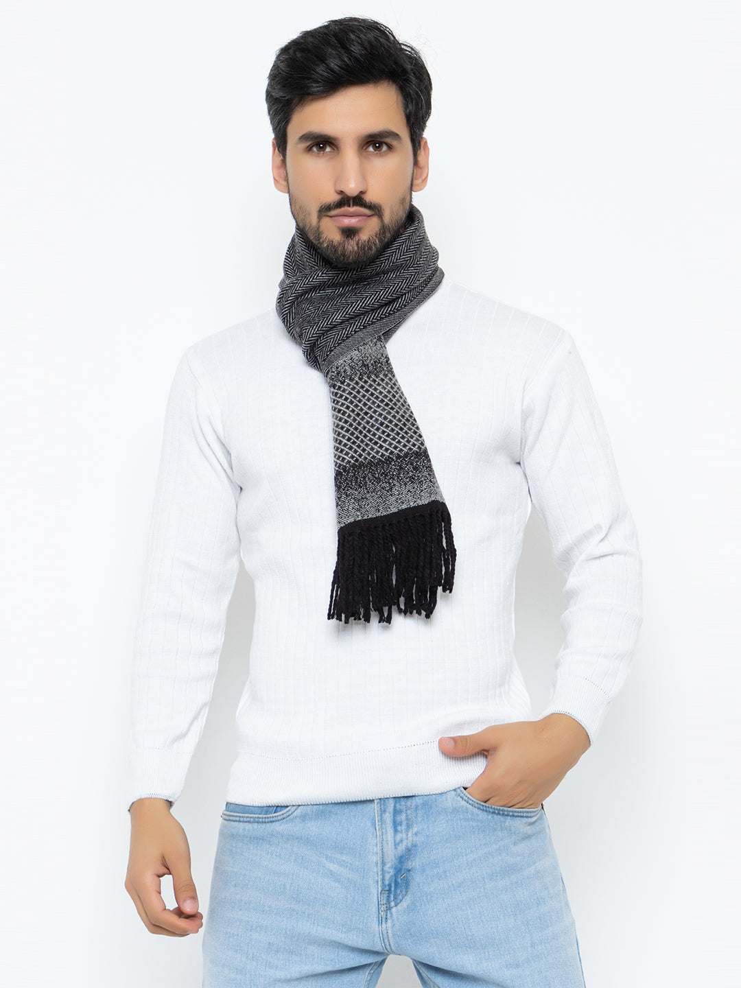 Woolen Sketch Design Muffler- Light Grey | Amoldo