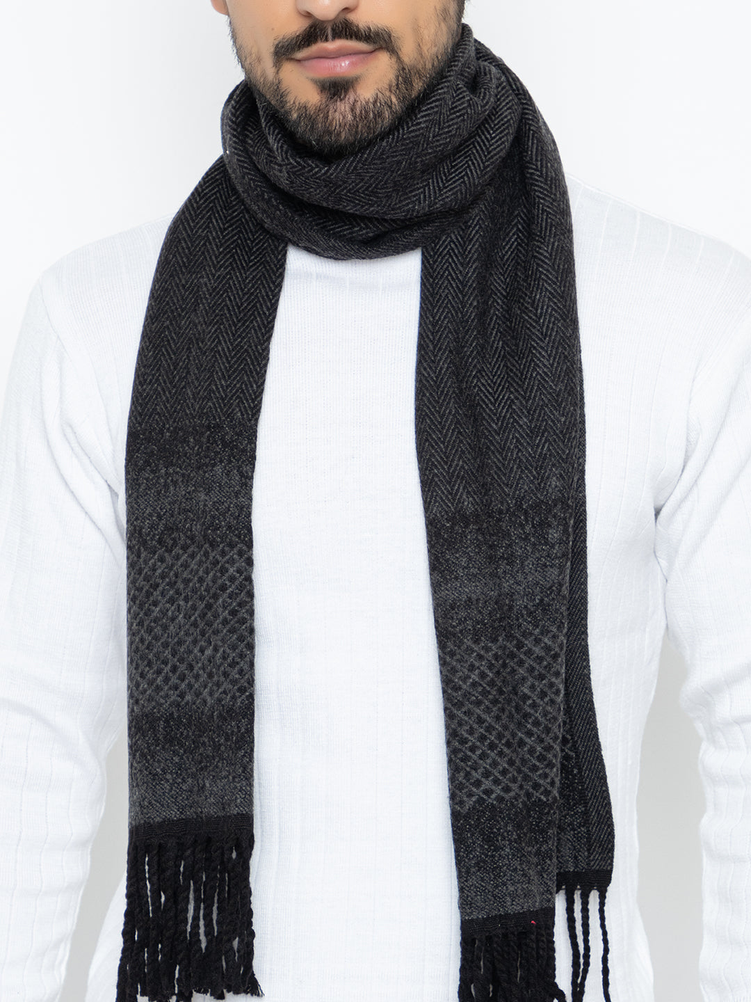 Woolen Sketch Design Muffler- Black | Amoldo